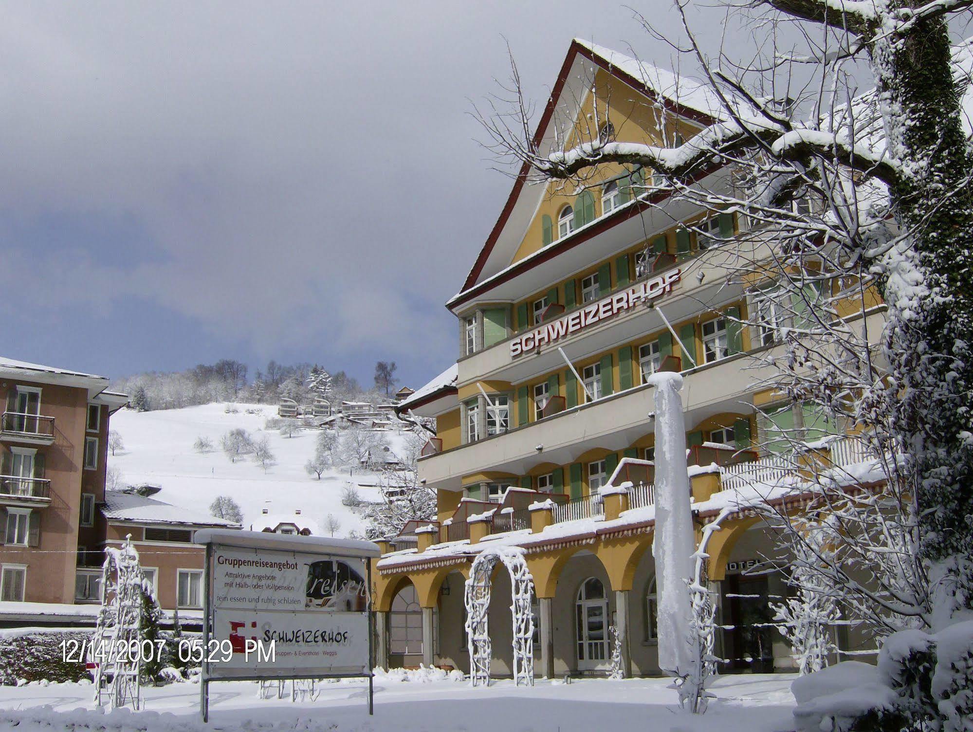 Hotel Schweizerhof Weggis Exterior photo