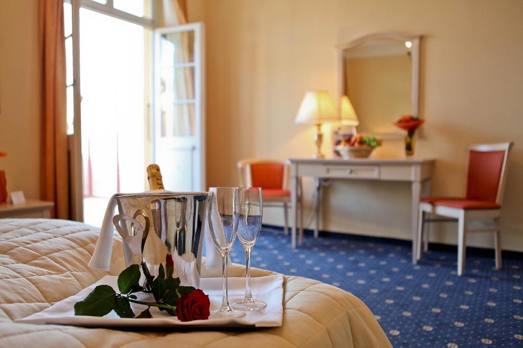 Hotel Schweizerhof Weggis Room photo